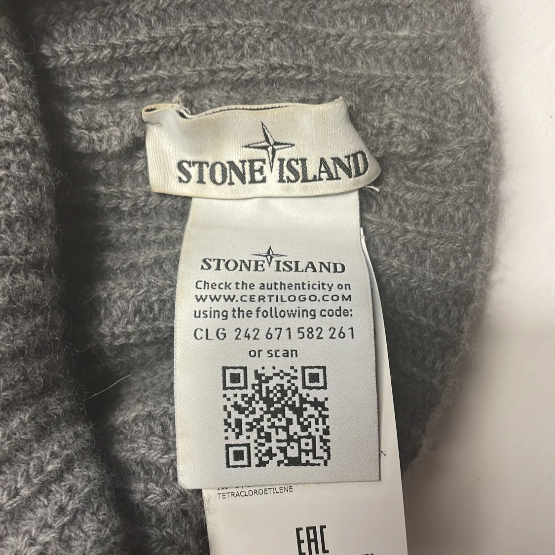 Äkta stone island mössa - 90
