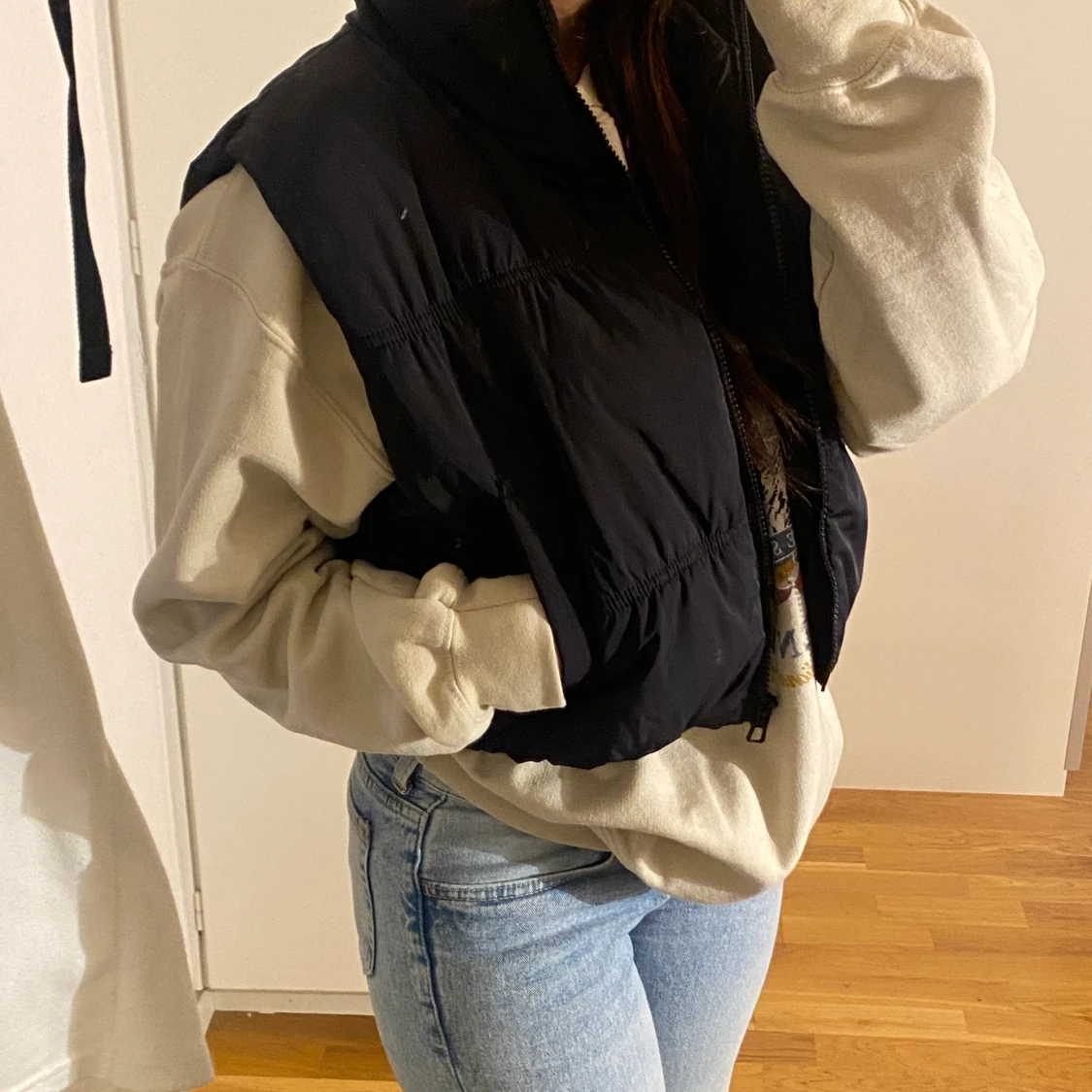 Kort svart väst xs - 90