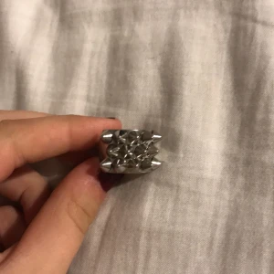 Säljer  - Säljer Edblad ring i strl L (18.5)❤️ kan även byta den mot en likadan i strl 17.50 ele 16.8mm❤️