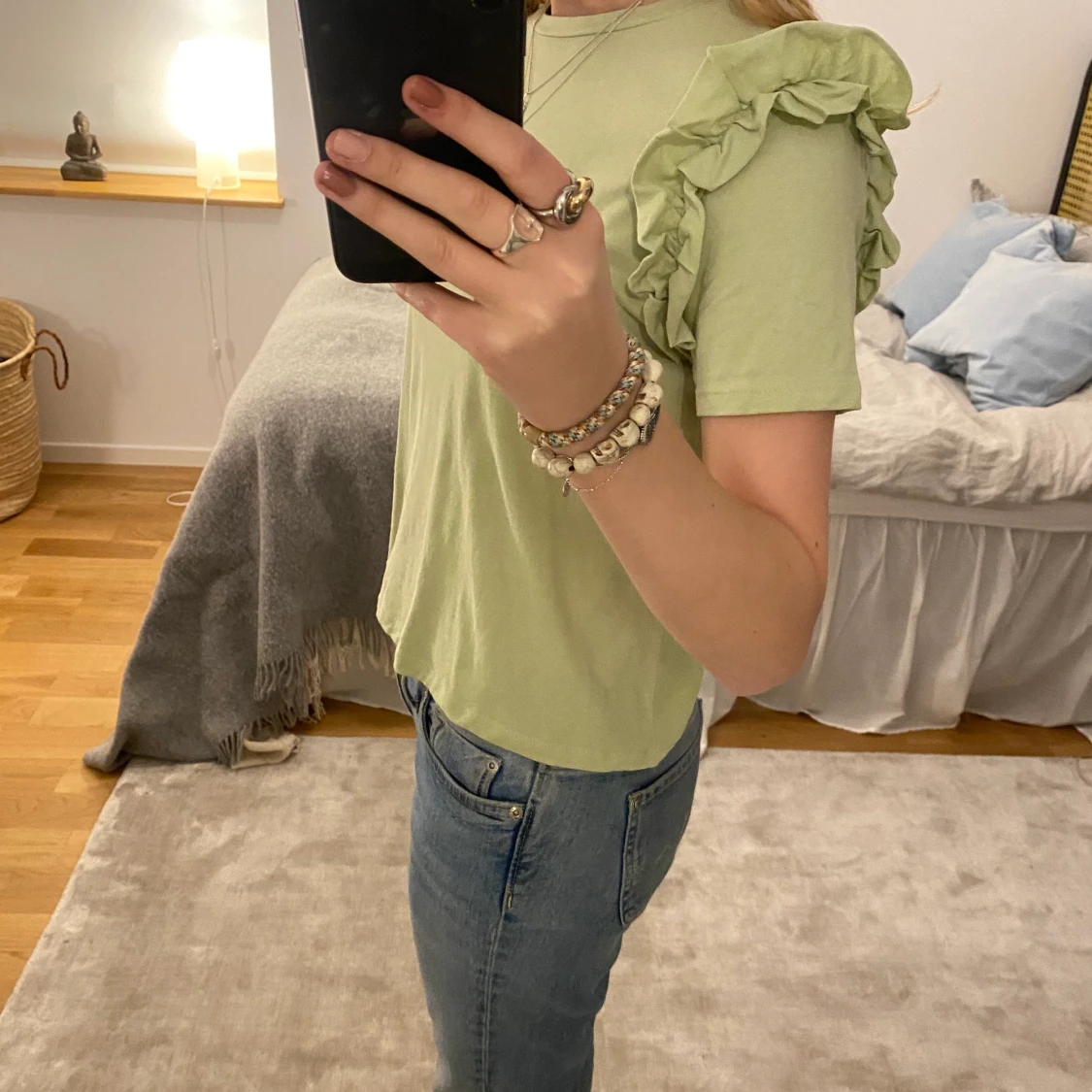 T-shirt med volanger - 90