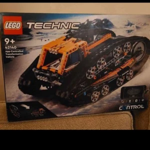 LEGO Technic ny oöppnad REA - Beskrivning på sista bilden. Ny oöppnad finns i Stockholm. Går styra med telefonen. 