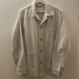 A days march overshirt - Overshirt från A days march. Benvit/beige . Oanvänd, Strl M