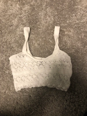 Stickad topp - Stickad topp i st s