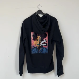 Limitato hoodie - Säljer en snygg Limitato hoodie som sällan använts. Nypris är ca 3000kr