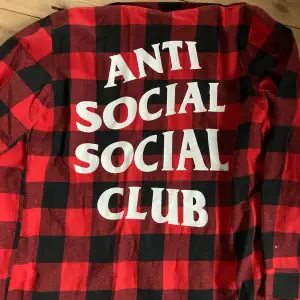 Anti social social club skjorta stl M. Fin skick. 