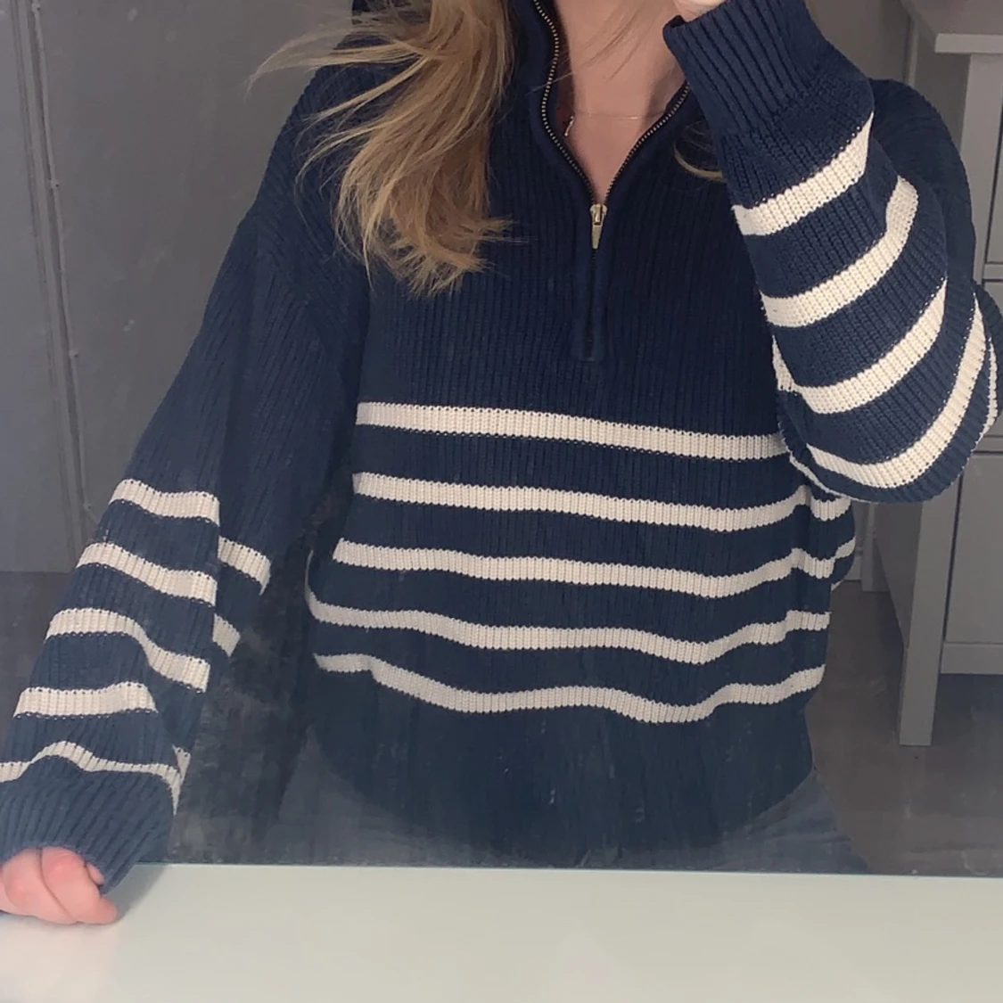 Randig stickad tröja