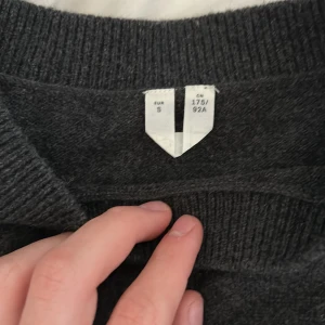 Kashmir tröja  - Storlek s 