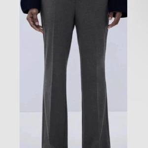 SÖKER - Söker dessa kostymbyxor ifrån zara!! Storlek xs💗💗💗💗💗💗