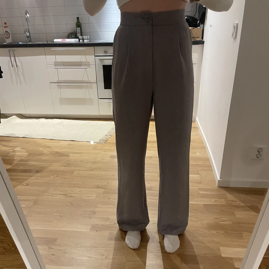 Grå kostymbyxa  - 91