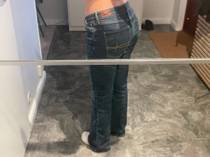 denizen from levi's 26x30 - En lågmidjad jeans 