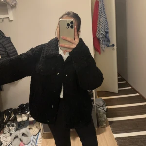 Teddyjacka - Super varm och mysig! Sparsamt använd 