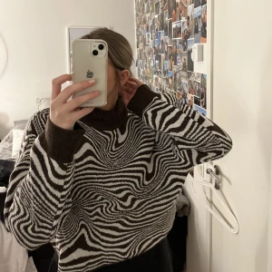 Stickad tröja - Stickad tröja från H&M🤎🫶🏼🦋