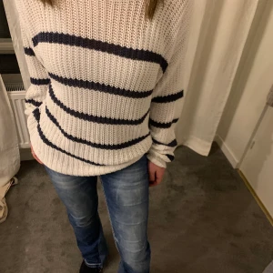 Stickad tröja  - Så fin stickad tröja som intr kommer till användning längre tyvärr