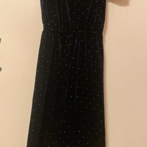 Hm  - För liten för min syrra 