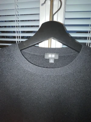 Kashmir - En 100% kashmir  Jag köpte fel storlek  Nästa oanvänd