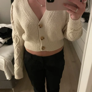 Stickad kofta - Stickad kofta, bra skick😇 pris+frakt