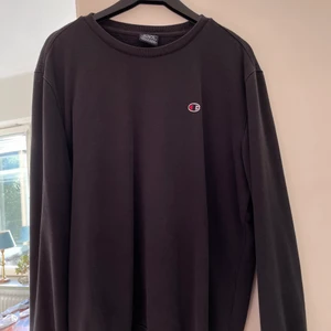 Champion Sweatshirt - Sweatshirt från Champion.  Storlek M  Skickas mot spårbar frakt, 66kr