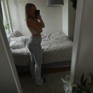 bootcut jeans - jättefina jeans, för stora för mig. Jag är storlek 36 💘