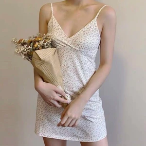 Klänning - Super fin klänning från brandy Melville som passar XS köpt secondhand :) 105kr plus frakten 😇 köp inte direkt 