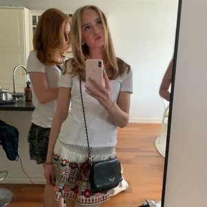 Zadig väska stor - Säljer denna zadig väska i nyskick ( inga defekter). Om du vill köpa väskan så är betalningsalternativet vara swish och inte ” köp direkt” 🌟