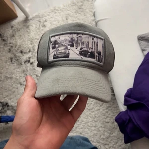 Grå Emilio Pendenza keps  - En grå Emilio Pendenza keps  ”modell Strada Velvet” Postas eller möts upp i Karlskoga/Degerfors