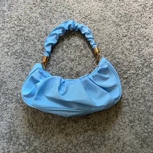 Blå väska  - Helt ny  TAR ENDAST SWICH 