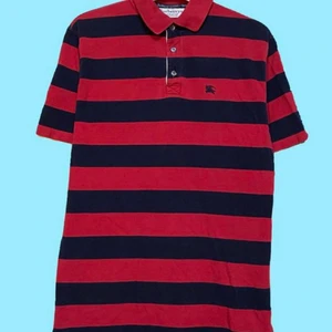 Burberry tröja! - clean Burberry tröja som tyvärr inte kommer till användning för mig✌️