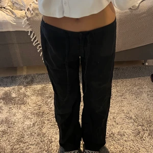 Linnebyxor  - Svarta linnebyxor från esprit 