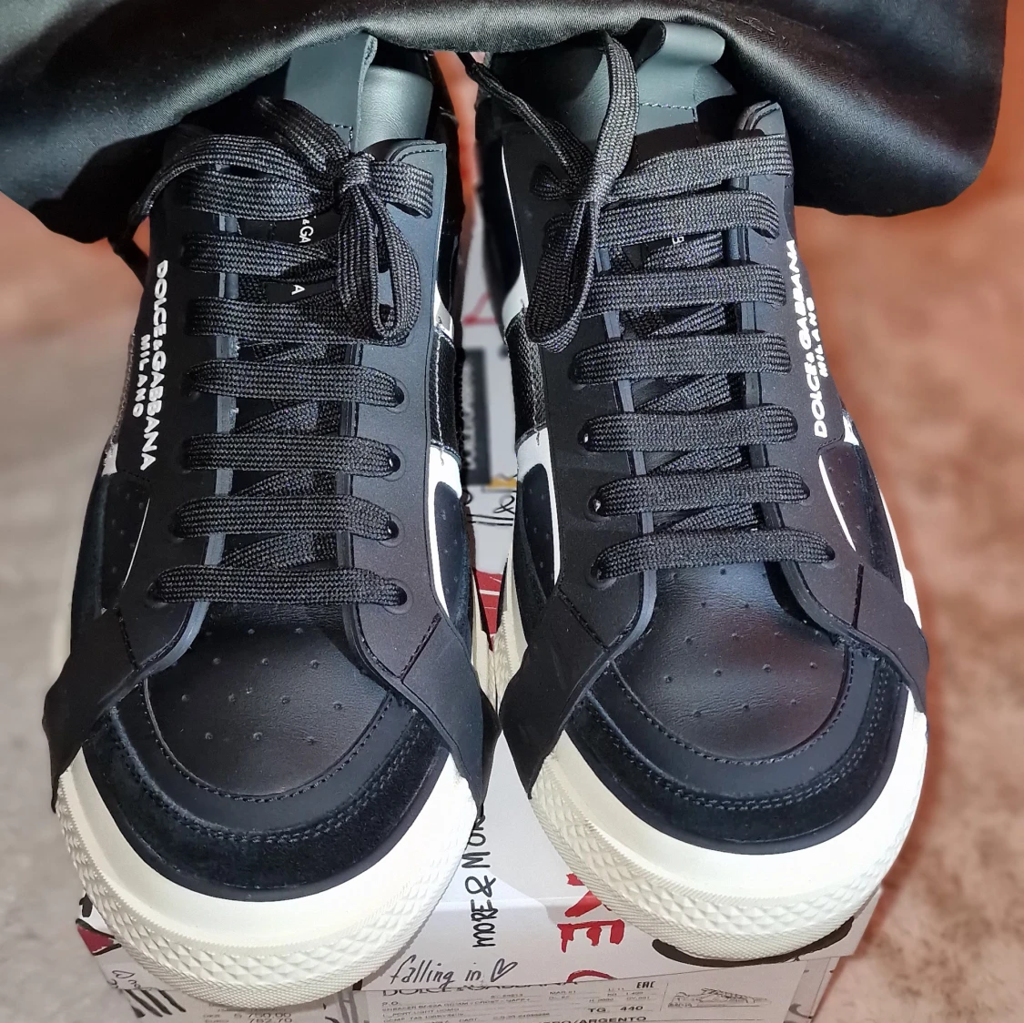 Dolce & Gabbana  - 90