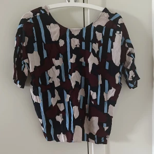 Blus  - Blus i lite blandade färger