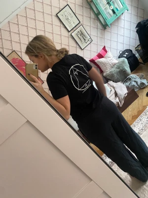 Skidtröja  - Så snygg tröja att ha i fjällen. 