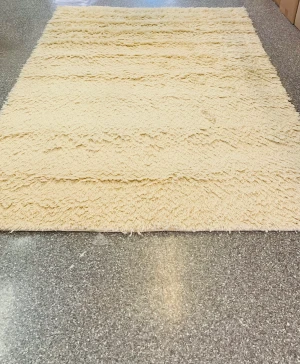 Rug for selling  - Cleaned , very good condition 