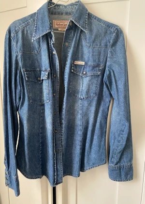 Vintage jeans shirt  - Classic blue Vintage jeans shirt in a a good vintage condition