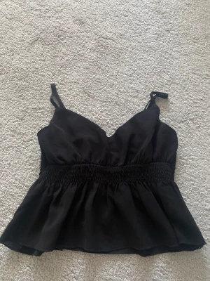 Super söt topp - Jätte fin topp ifrån shein. Perfekt till alla tillfällen!! 💞💞💞