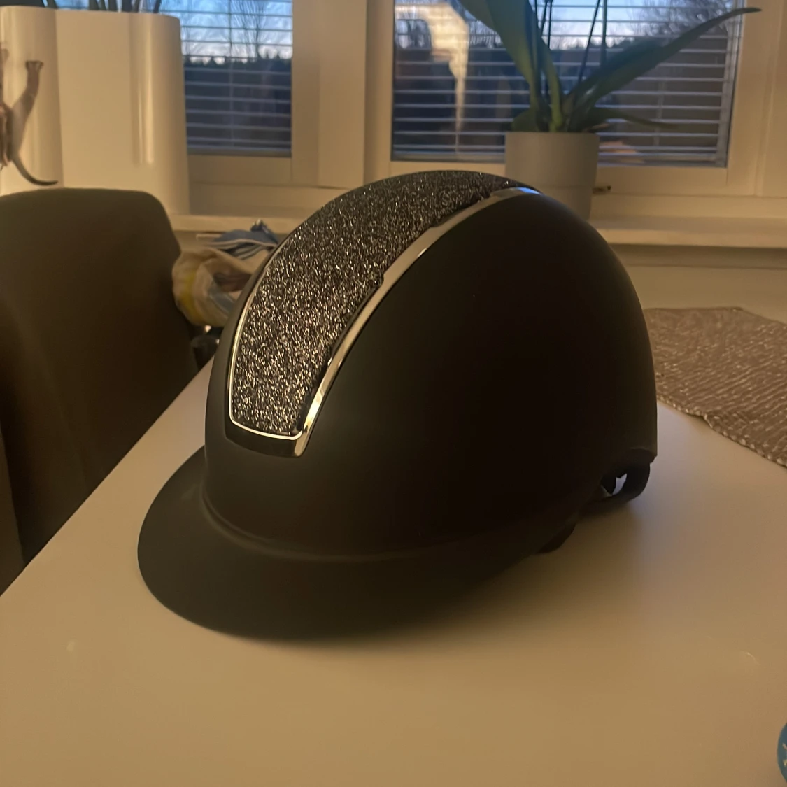 Säljer min ridhjälm  - 90