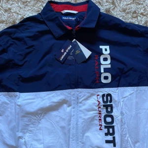 Polo ralph lauren jacka  - Vårjacka, Helt ny med tags på,  Aldrig använd,  Nypris 1600kr