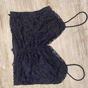 Svart spets topp - Svart spets topp