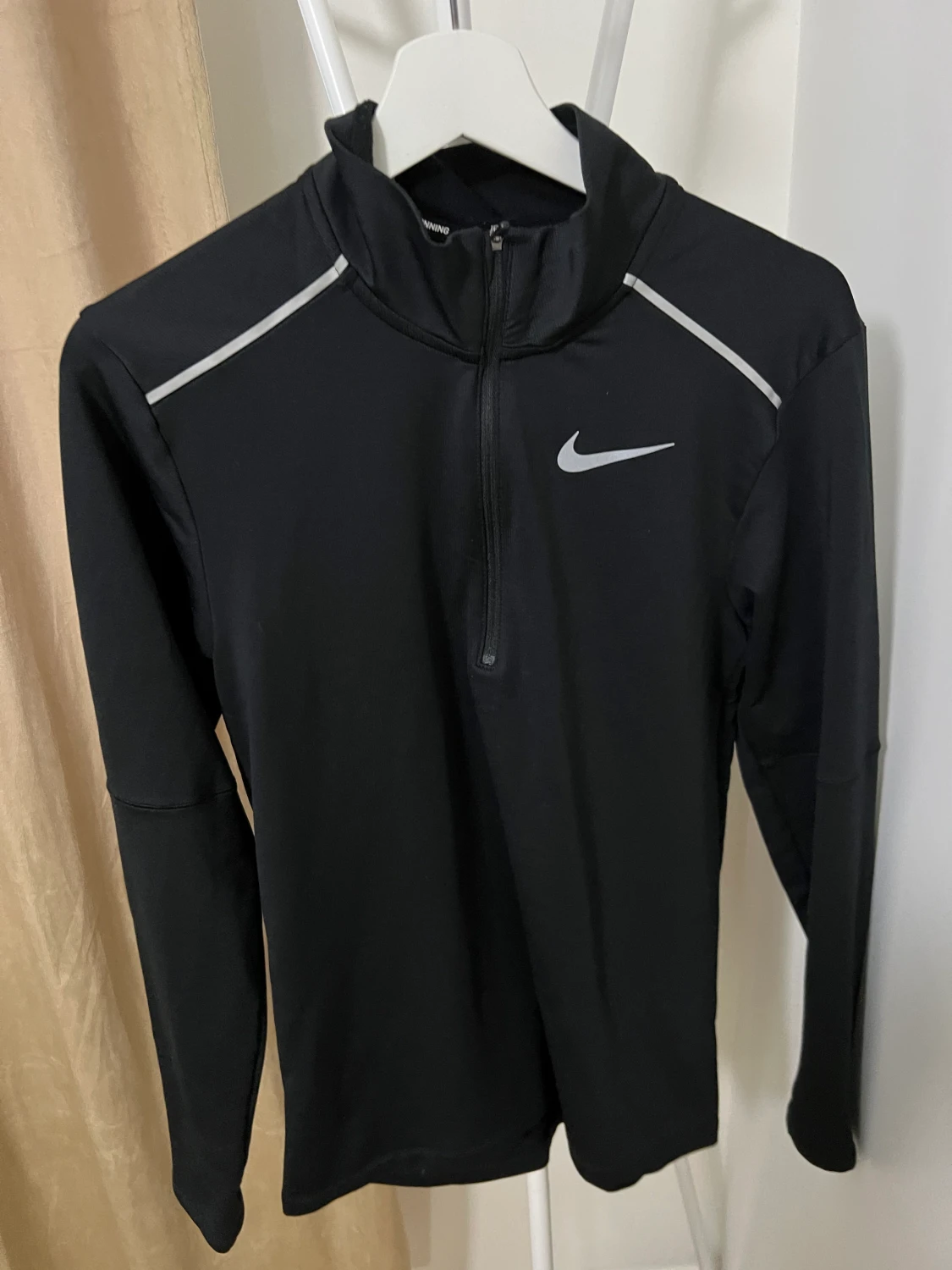 Nike tränings tröja strl S