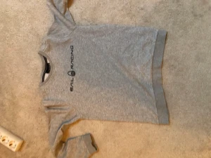 Sail Racing Sweatshirt (grå) - Säljer pga it min stil längre, nyskick 