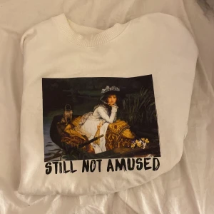 Sweatshirt med tryck - Sweatshirt med tryck i storlek S 🤍