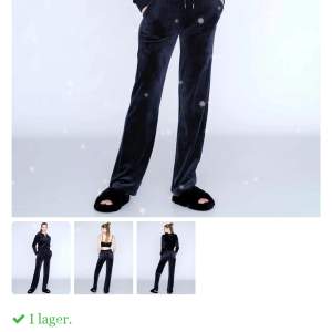 Säljer dessa super fina juciy byxor i färger night sky. Säljes pågrund av behov av mer plats i garderoben:)
