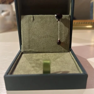 Maria Nilsdotter örhänge  - Örhänge från marianilsdotter. Finns inte kvar. Skriv privat om du vill ha bilder osv