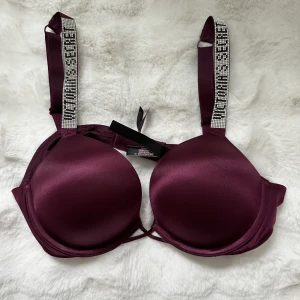 Bh Victorias secret - Säljer en Push up bh från Victorias secret då den inte kommer till användning. Strl 80b/36b