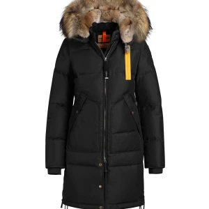 parajumpers long bear  - Hej!  Nu just nu denna varma jackan ifrån märket parajumpers i modellen long bear. Jackan är väldig varm och är väldig bra i skick.  Storlek: small  Färg: svart  Pris: 3500, men går att diskutera vid snabbaffär. Finns att hämta i Örebro   Skriv för bilder