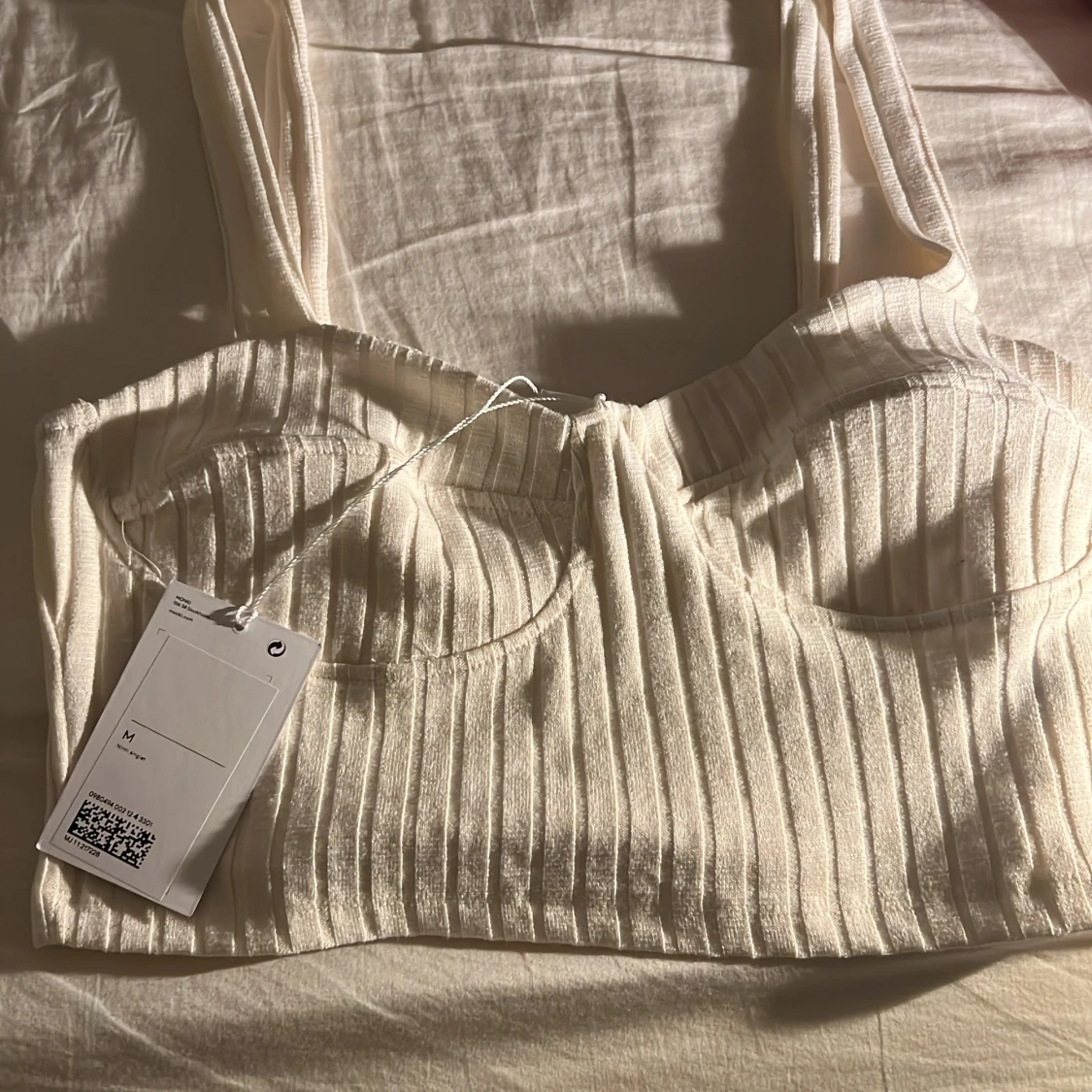 Bikinitopp som aldrig använder.I storlek m - 90