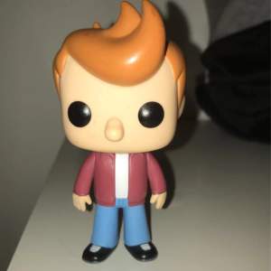 Säljer en Funko PoP figur, figuren är fry från futurama och den är ganska sällsynt och produceras inte längre. Den är i bra skick och jag kan frakta