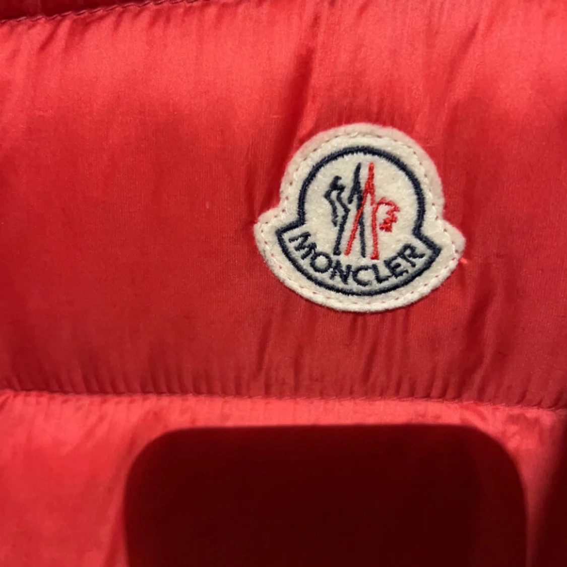 Röd moncler gui - 91