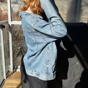 Jeansjacka - Jeansjacka från weekday! Bra skick