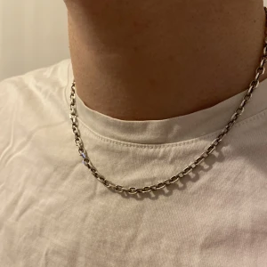 Silverkedja - Säljer min silverkedja. Äkta sterling S925. Använd några gånger och i bra skick. 