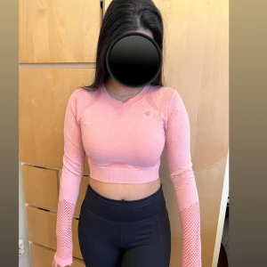 Träningströja - Fin rosa träningströja. 